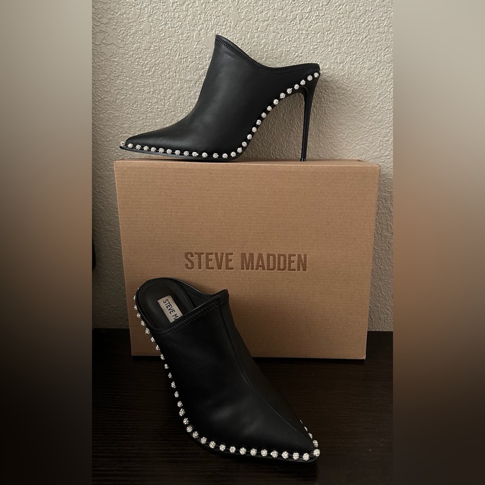 Steve Madden Venom Mule Size 8.5